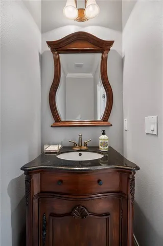 $899,999 | 5789 Lake Victoria Drive, Lakeland, FL 33813