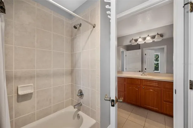 $899,999 | 5789 Lake Victoria Drive, Lakeland, FL 33813