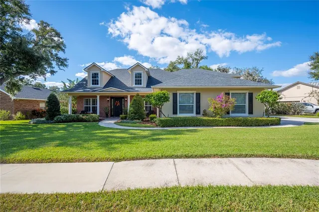 $899,999 | 5789 Lake Victoria Drive, Lakeland, FL 33813