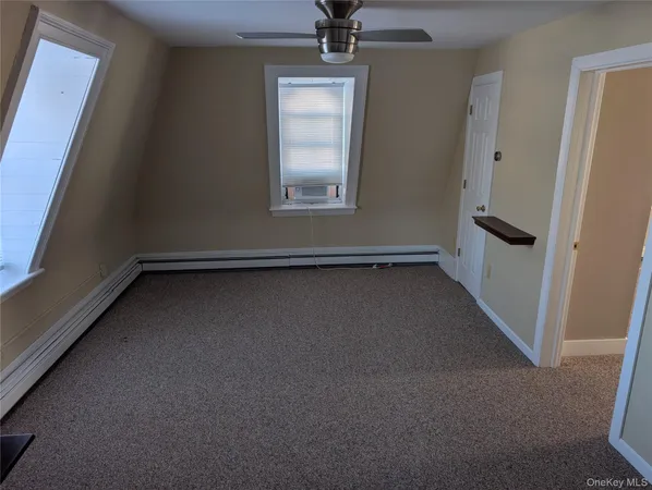 an empty room with a empty space