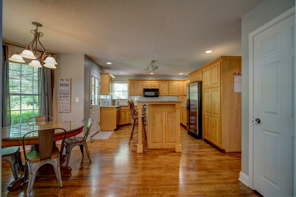 138 North Woodfin Ridge Drive Inman, SC 29349 - Photo 8 of 34