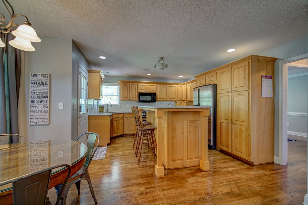 138 North Woodfin Ridge Drive Inman, SC 29349 - Photo 9 of 34