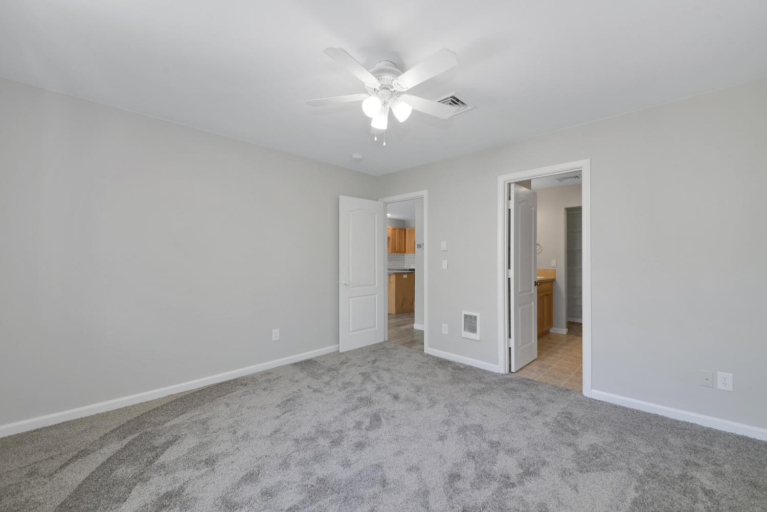 3104 Northeast Wells Acres Road Bend, OR 97701 - Photo 12 of 19 master