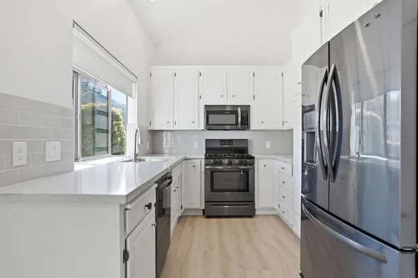 $485,000 | 2768 Sherwood Avenue, Unit B, Modesto, CA 95350