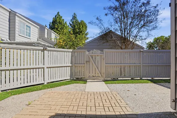 $485,000 | 2768 Sherwood Avenue, Unit B, Modesto, CA 95350