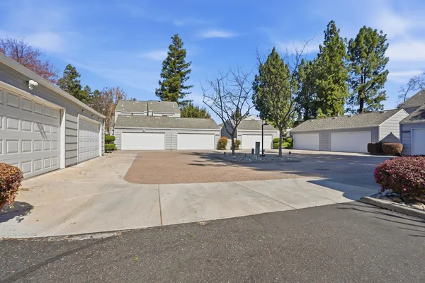 $485,000 | 2768 Sherwood Avenue, Unit B, Modesto, CA 95350