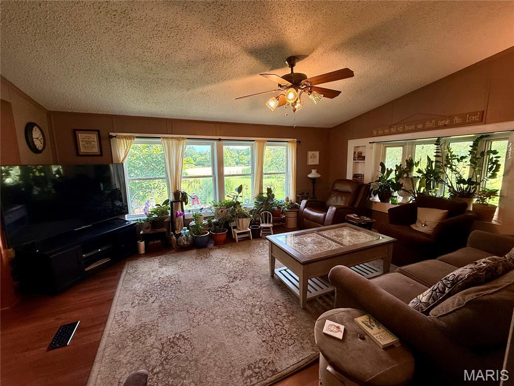 16528 Conrad Road Brighton, IL 62012 - Photo 19 of 32 Gallery Image 19