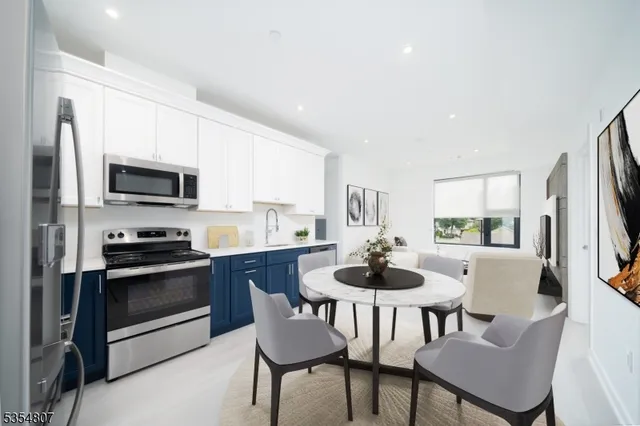 $3,375 | 12 River Road, Unit 303, Fair Lawn, NJ 07410