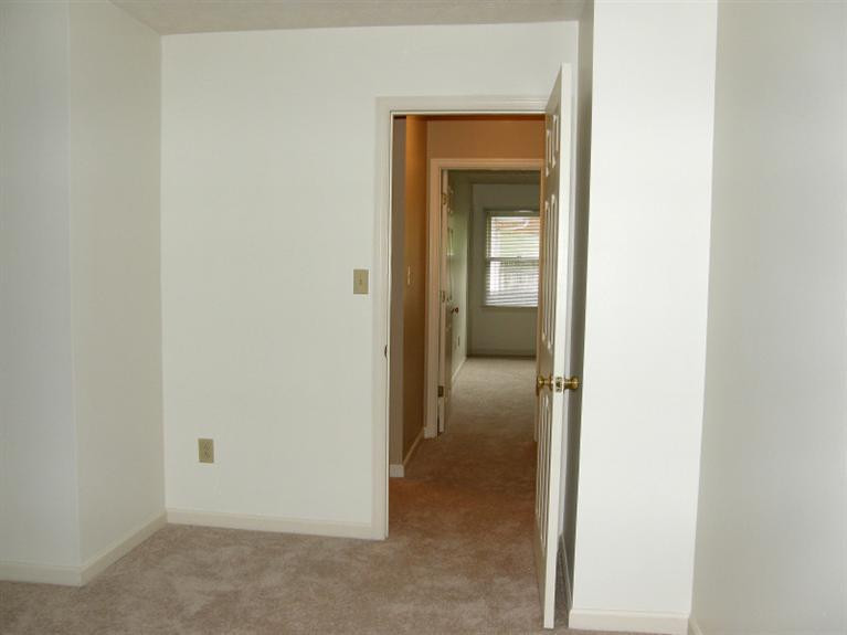 1216 Rockbridge Road Lexington, KY 40515 - Photo 24 of 32 BEDROOM #2