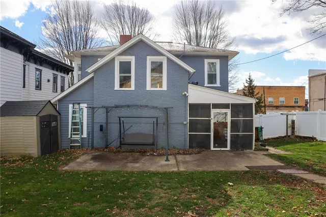 $259,000 | 117 East Market Street, Mercer, PA 16137