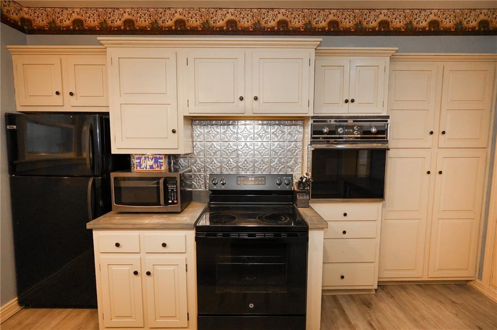 117 East Market Street Mercer, PA 16137 - Photo 5 of 43