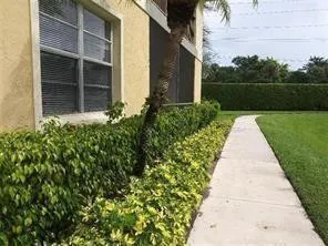 $1,550 | 1227 Southwest 46th Avenue, Unit 303, Pompano Beach, FL 33069