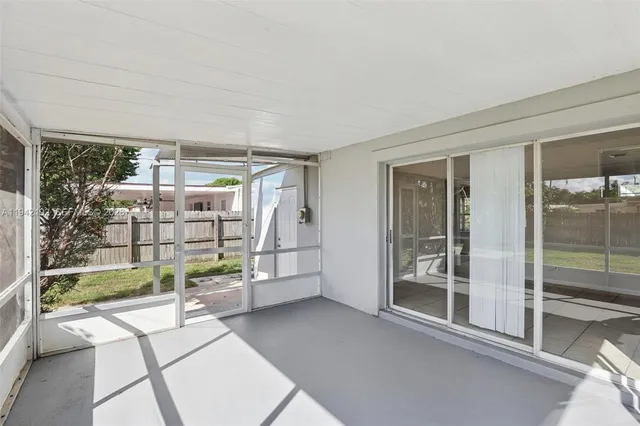 $389,900 | 3209 Scanlan Avenue, Lake Worth, FL 33461