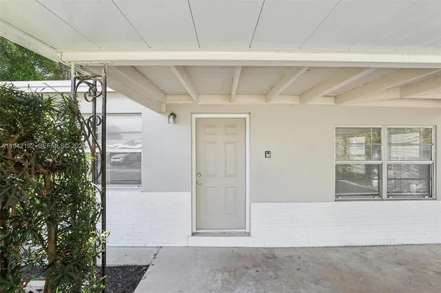 $389,900 | 3209 Scanlan Avenue, Lake Worth, FL 33461