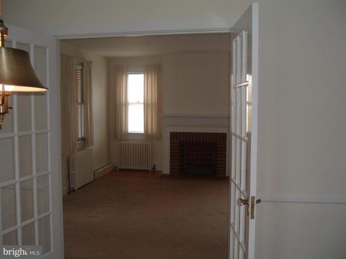416 Front Street Crumpton, MD 21628 - Photo 8 of 16 Living Room