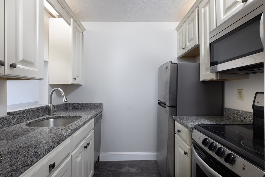 133 Commander Shea Boulevard, Unit 609 Quincy, MA 02171 - Photo 3 of 7