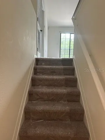 $2,000 | 16517 Kingletridge Avenue, Lithia, FL 33547