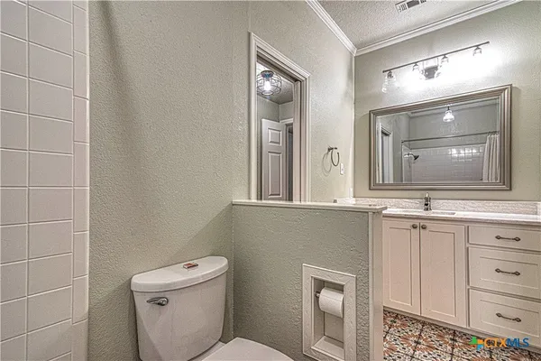 a view of walk in closet