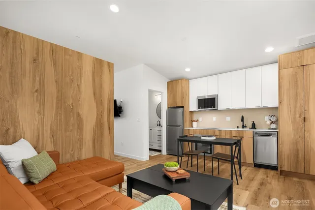 $899,950 | 116 4th Avenue South, Algona, WA 98001