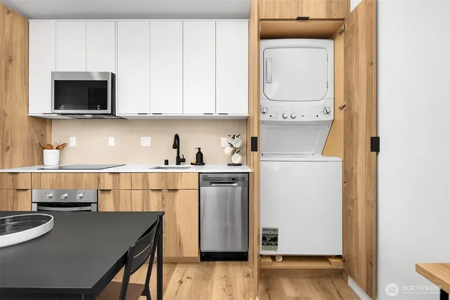 $899,950 | 116 4th Avenue South, Algona, WA 98001