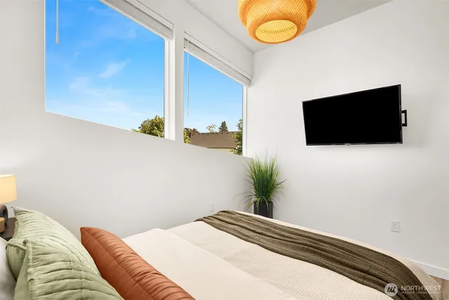 $899,950 | 116 4th Avenue South, Algona, WA 98001