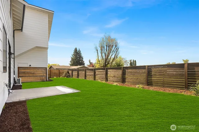 $899,950 | 116 4th Avenue South, Algona, WA 98001