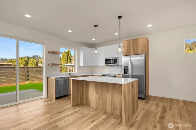 $899,950 | 116 4th Avenue South, Algona, WA 98001