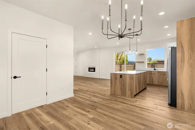 $899,950 | 116 4th Avenue South, Algona, WA 98001