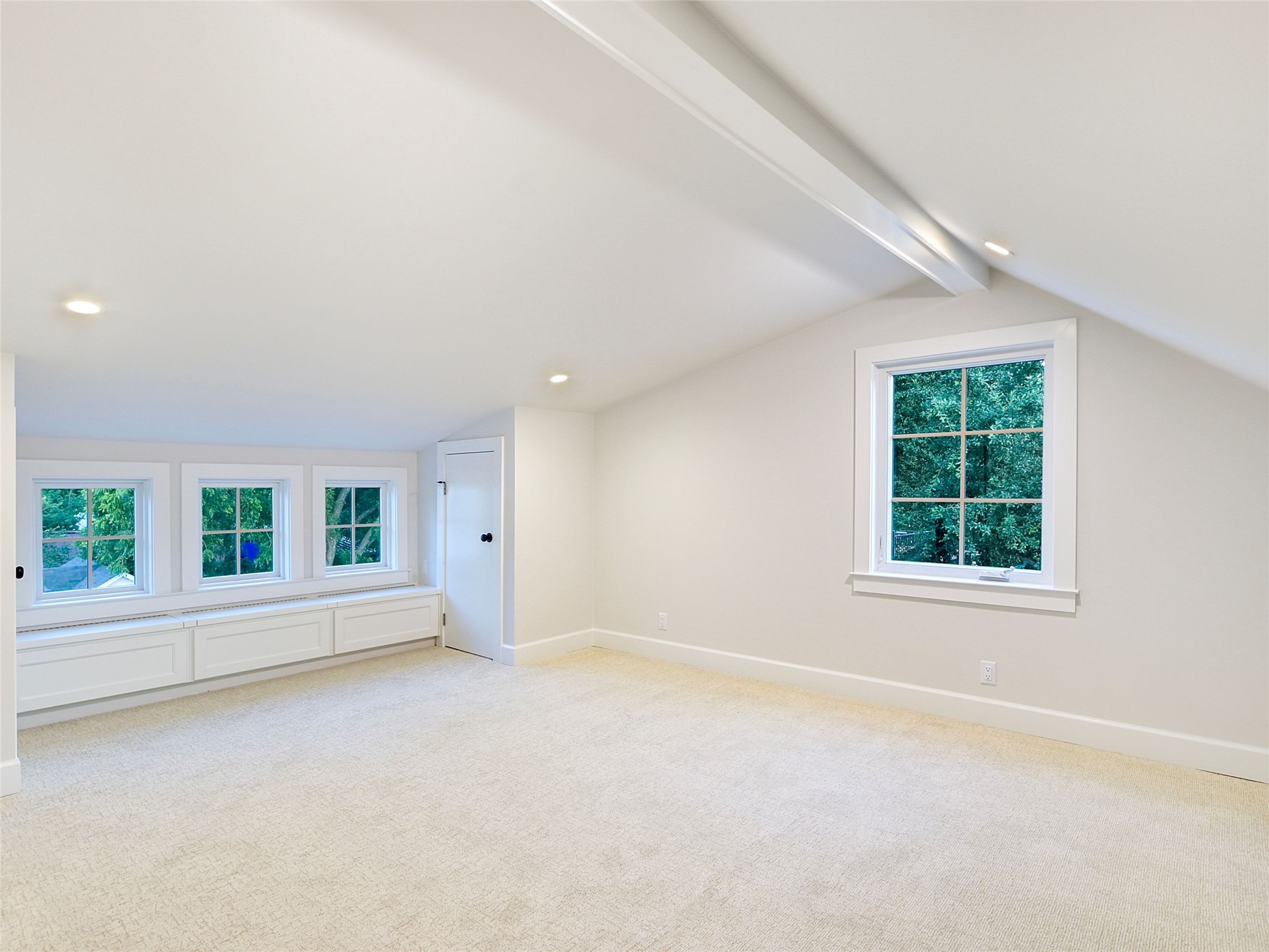 1603 Willow Street Austin, TX 78702 - Photo 22 of 30 an empty room with windows