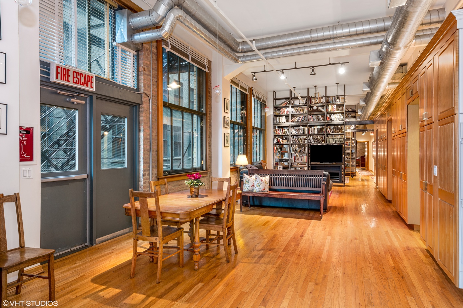 120 South State Street, Unit 6 Chicago, IL 60603 - Photo 12 of 17