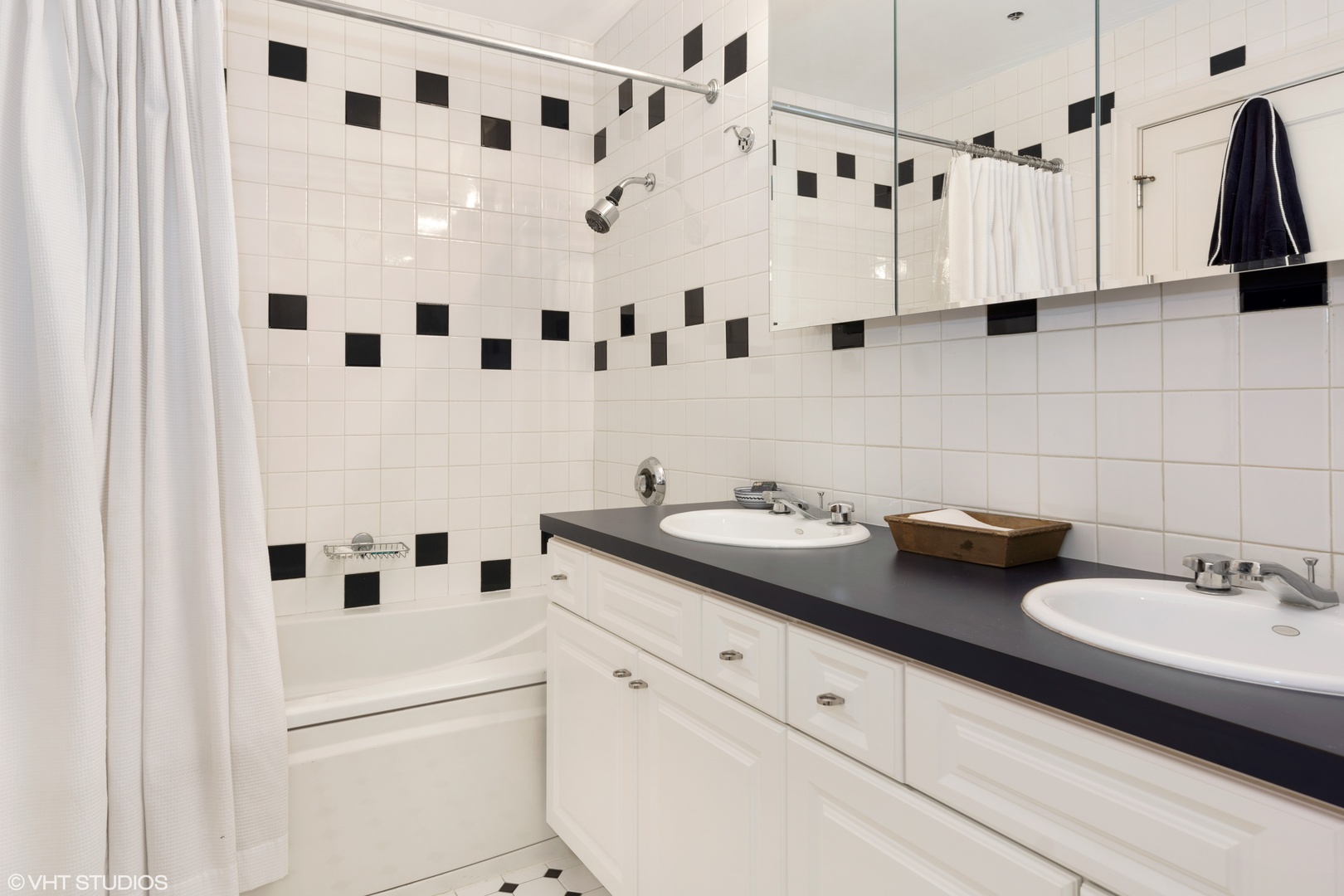 120 South State Street, Unit 6 Chicago, IL 60603 - Photo 16 of 17