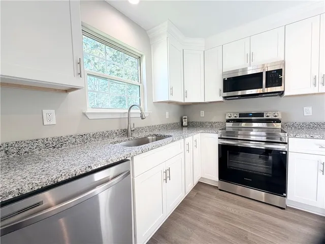 a close view of sink