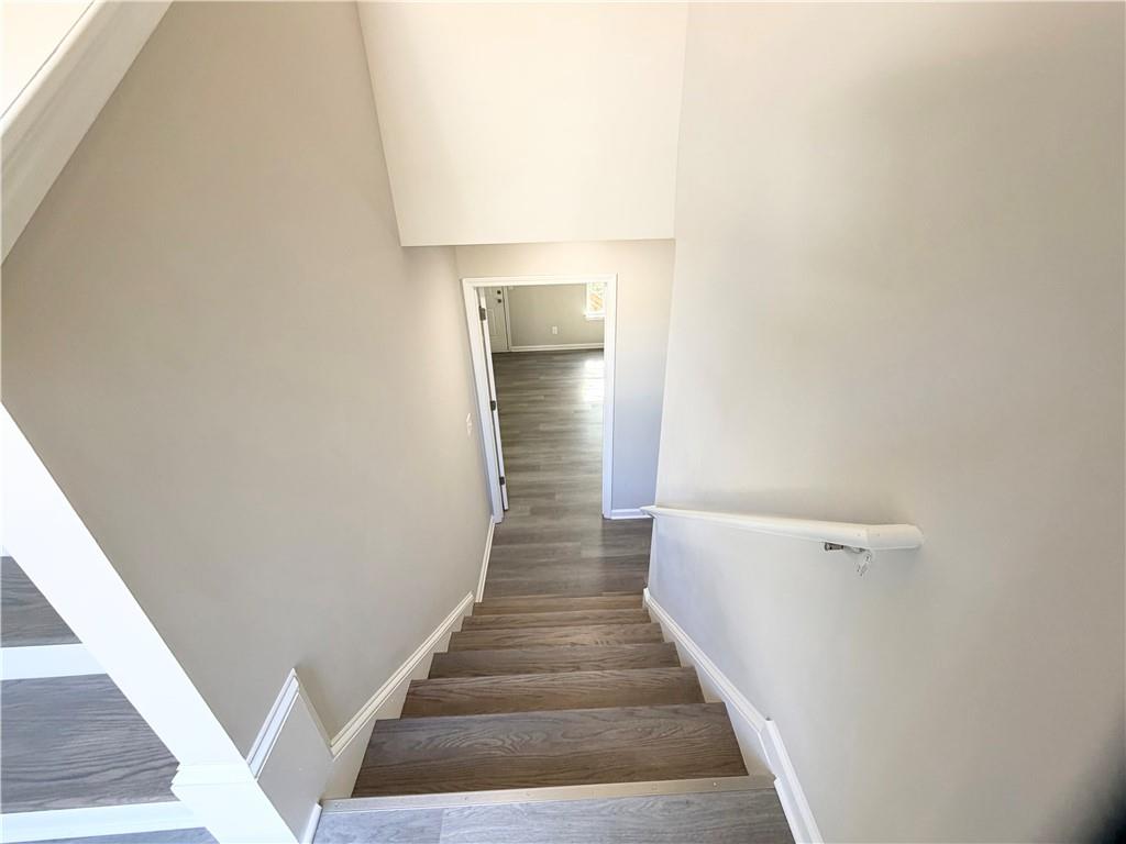 382 Arlington Lane Commerce, GA 30529 - Photo 30 of 43 a view of entryway