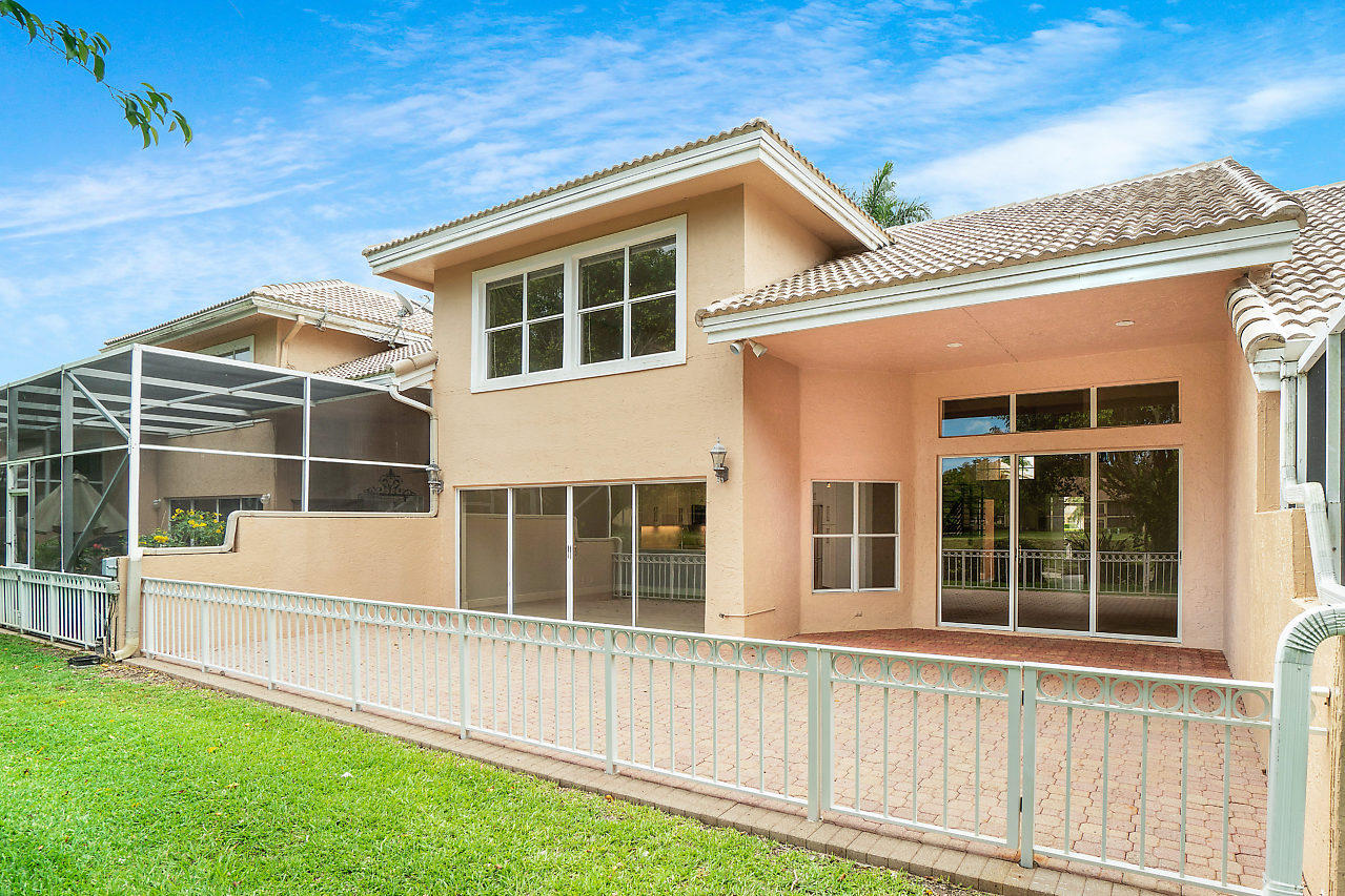 5178 Windsor Parke Drive Boca Raton, FL 33496 - Photo 32 of 35 Exterior Back