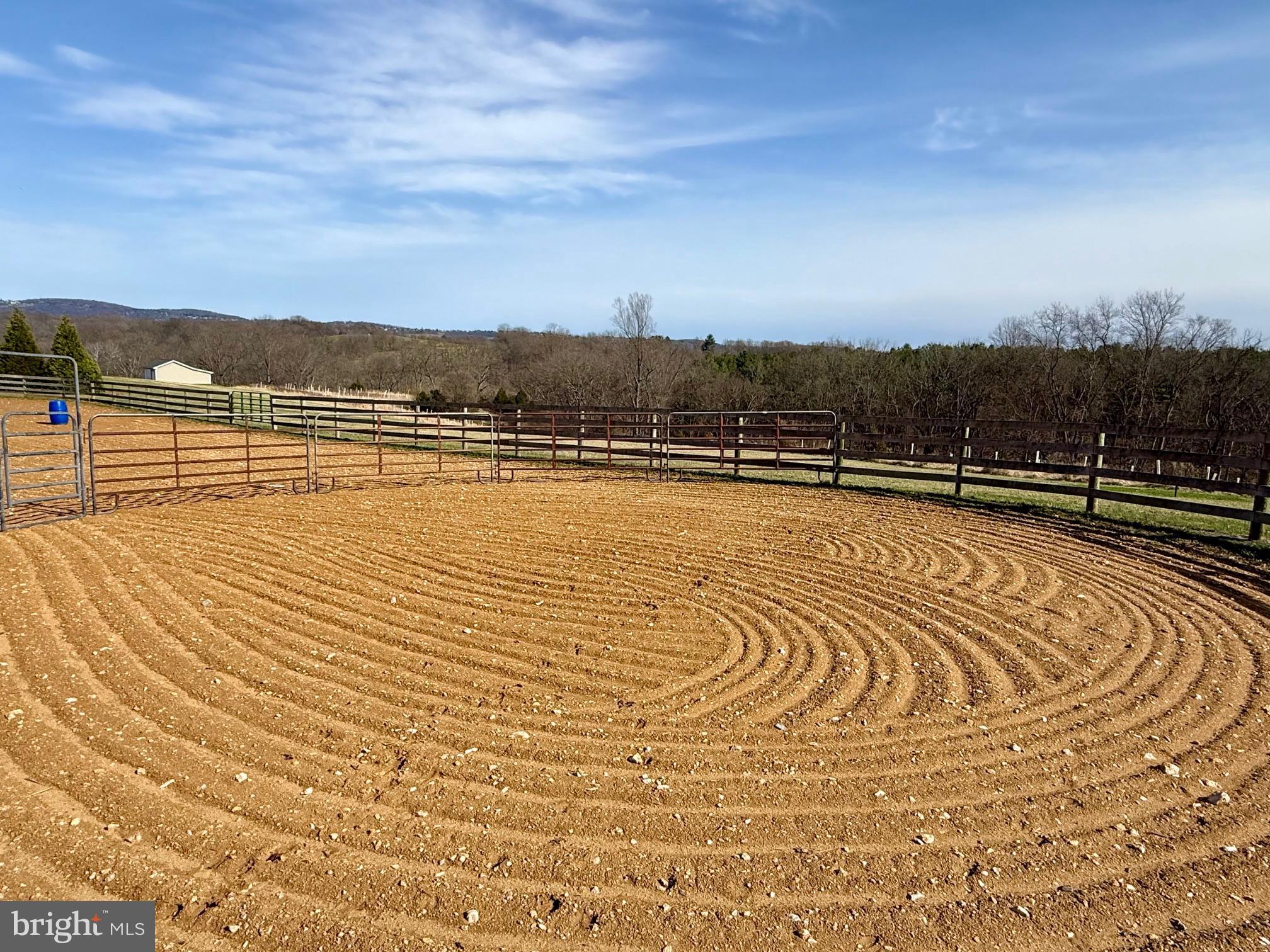 6735 Burkittsville Road Middletown, MD 21769 - Photo 11 of 82 Training Arena