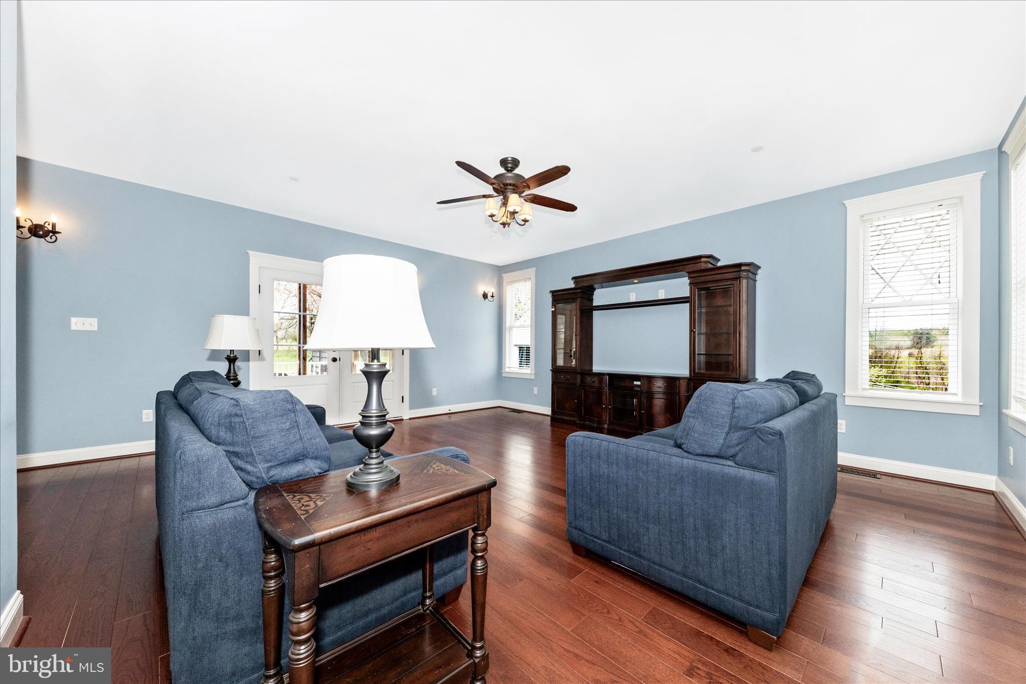 6735 Burkittsville Road Middletown, MD 21769 - Photo 15 of 82 Living Room