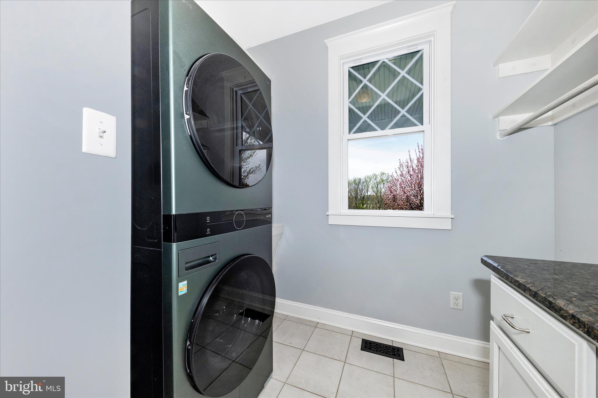 6735 Burkittsville Road Middletown, MD 21769 - Photo 26 of 82 Laundry