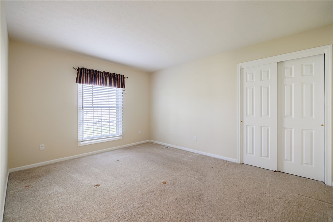 1219 Waterbrook Crossing Webster, NY 14580 - Photo 10 of 32