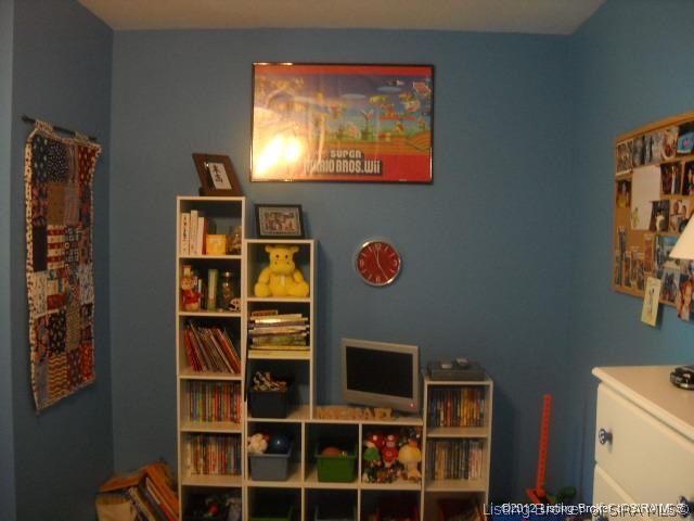 3512 South Eastern School Road Pekin, IN 47165 - Photo 19 of 37 Gallery Image 19