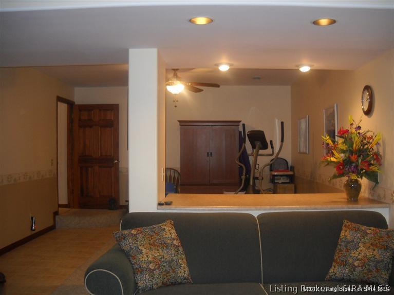 3512 South Eastern School Road Pekin, IN 47165 - Photo 26 of 37 Gallery Image 26