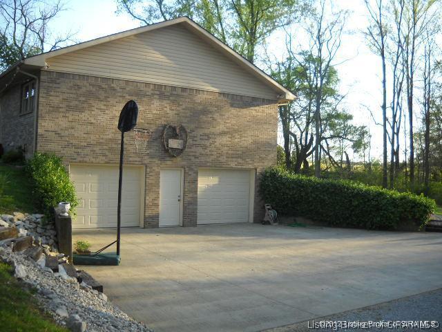 3512 South Eastern School Road Pekin, IN 47165 - Photo 34 of 37 Gallery Image 34