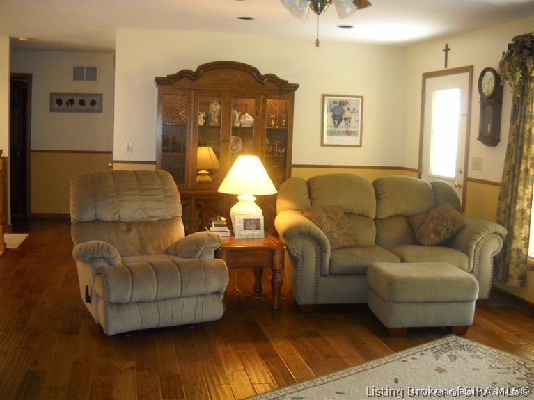 3512 South Eastern School Road Pekin, IN 47165 - Photo 4 of 37 Gallery Image 4