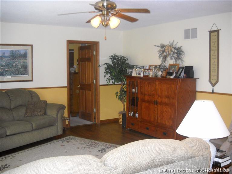 3512 South Eastern School Road Pekin, IN 47165 - Photo 5 of 37 Gallery Image 5