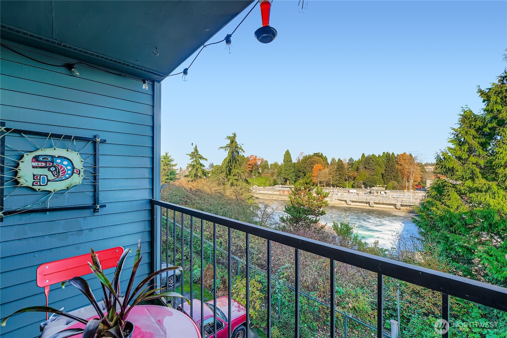 3200 West Commodore Way, Unit 206 Seattle, WA 98199 - Photo 24 of 34 Gallery Image 24