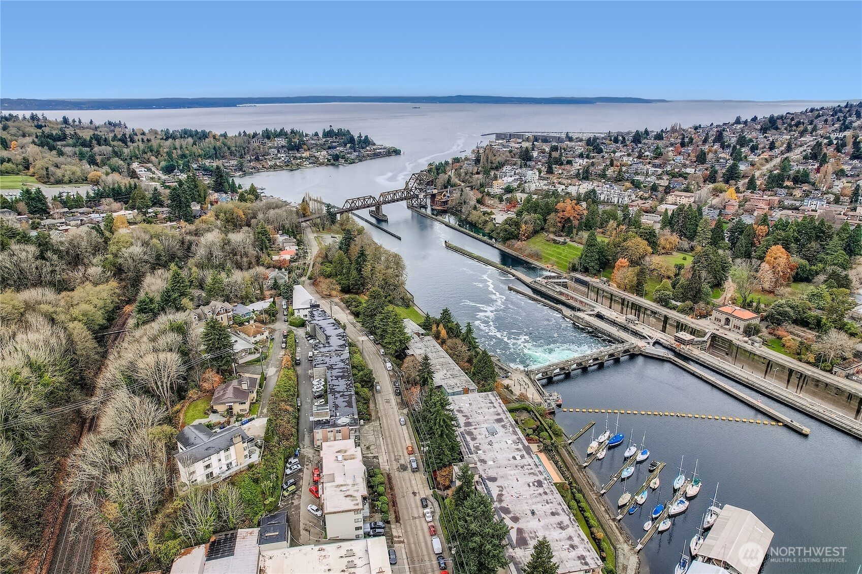 3200 West Commodore Way, Unit 206 Seattle, WA 98199 - Photo 29 of 34 Gallery Image 29