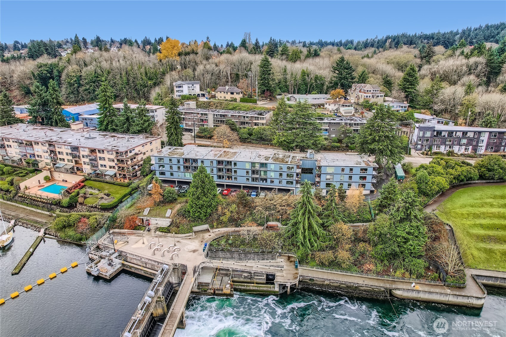 3200 West Commodore Way, Unit 206 Seattle, WA 98199 - Photo 31 of 34 Gallery Image 31