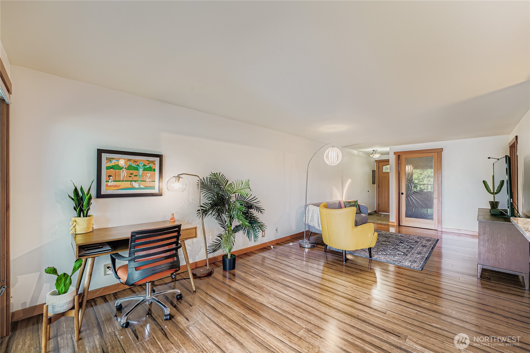 3200 West Commodore Way, Unit 206 Seattle, WA 98199 - Photo 4 of 34 Gallery Image 4