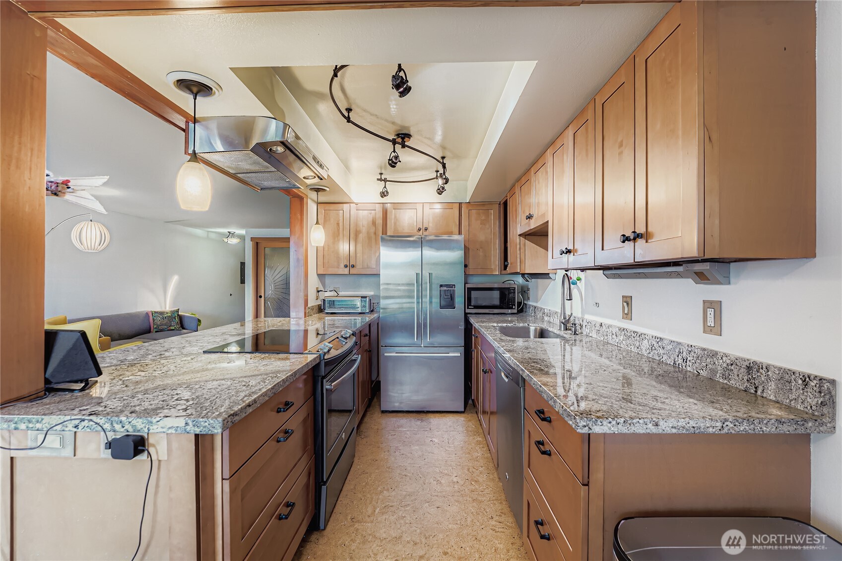 3200 West Commodore Way, Unit 206 Seattle, WA 98199 - Photo 9 of 34 Gallery Image 9