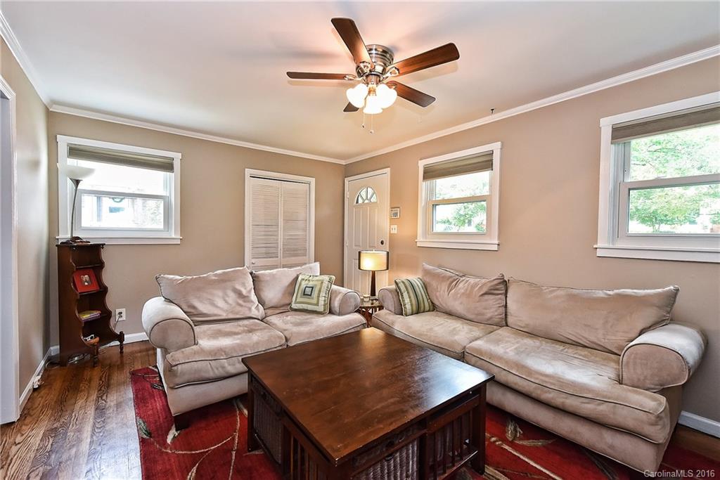 536 Manhasset Road Charlotte, NC 28209 - Photo 3 of 17