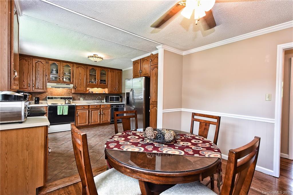 536 Manhasset Road Charlotte, NC 28209 - Photo 4 of 17